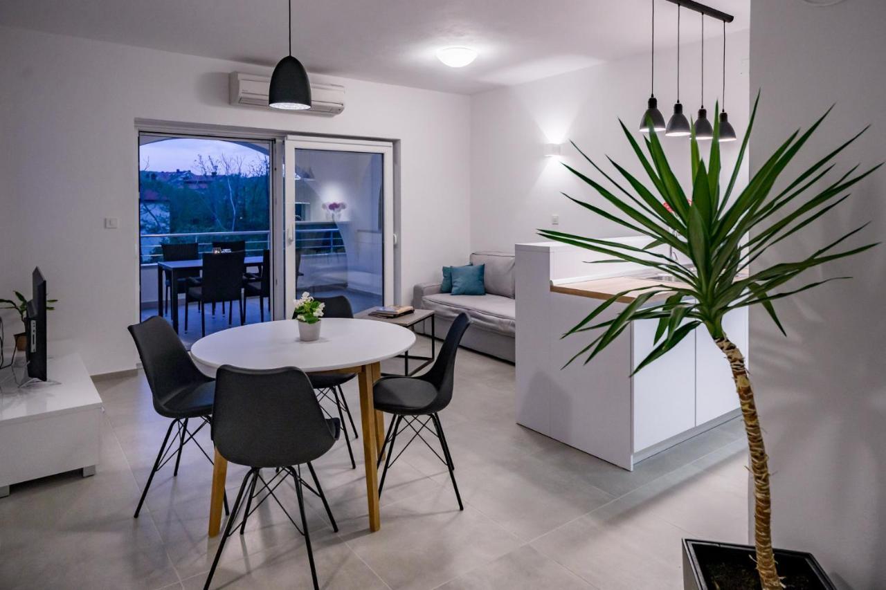 Apartmani Villa Zora Lopar Buitenkant foto