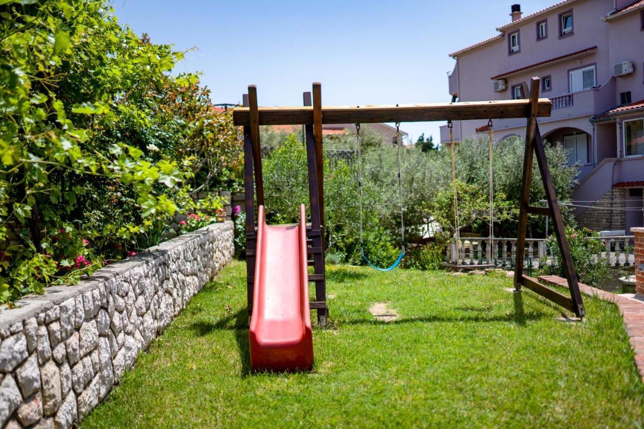 Apartmani Villa Zora Lopar Buitenkant foto