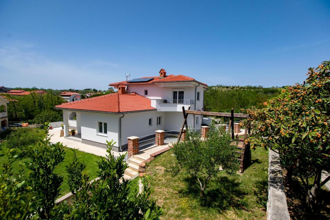 Apartmani Villa Zora Lopar Buitenkant foto