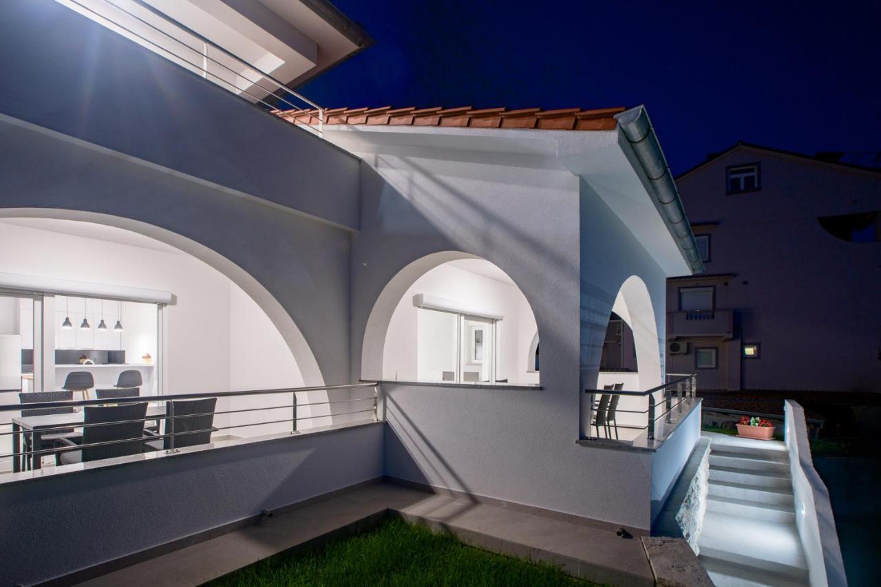 Apartmani Villa Zora Lopar Buitenkant foto