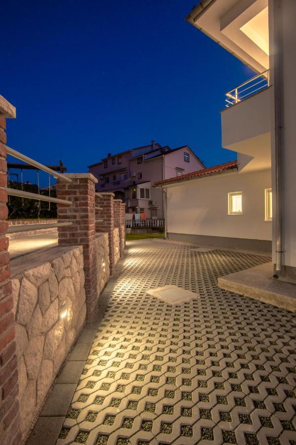 Apartmani Villa Zora Lopar Buitenkant foto